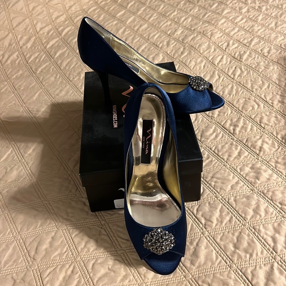 Nina Peep Toe Dark Navy Pumps size 9M